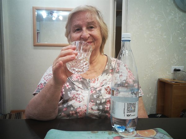 Вода ''dimmel' в 1,5-литровых бутылках газированная